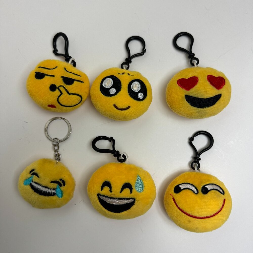 Set of 6 Mini Soft Emoji Keychains Decoration for Backpack / Bag